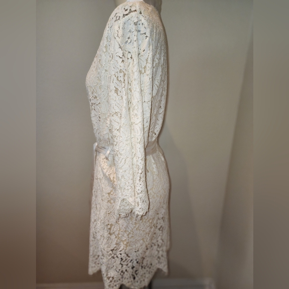 Weddingstar White Lace Robe - Picture 4 of 12